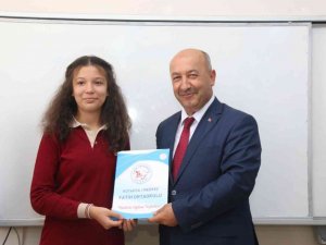 Kütahya’da 566 Okulda 99 Bin 563 Öğrenci Karne Heyecanı Yaşadı