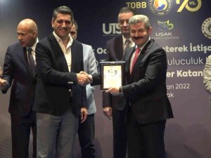 Uşak’ta "Ekonomiye Değer Katanlar Ödül Töreni"