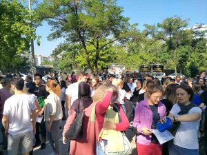 Yks’ya Girecek Öğrenciler Kendinden Emin