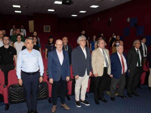 Canlı Cerrahi Uygulamasını 15 Bin Cerrah İzledi