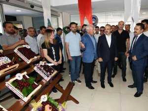 Lapseki’de 37’inci Kez Kirazlar Yarıştı