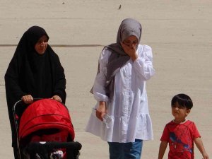 Sınava Alınmayan Öğrenci Annesiyle Şansını Tekrar Denedi