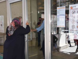 Kızı Sınava Geç Kalan Anne Gözyaşı Döktü