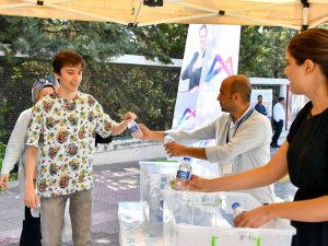 Mersin Büyükşehir Belediyesi, Yks’ye Giren Öğrencilerin Heyecanına Ortak Oldu