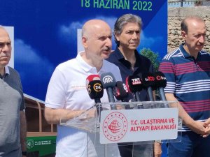 Bakan Karaismailoğlu: "Kazlıçeşme-sirkeci Raylı Sistem Projesinde Yüzde 43 İlerleme Kaydettik"