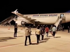 Çanakkale’de Afganistan Uyruklu 227 Düzensiz Göçmen Sınır Dışı Edildi