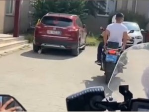 Yanlış Okula Giden Öğrenciyi Polisler 1 Dakika Kala Sınava Yetiştirdi