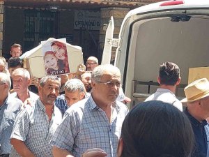 Eski Kocasının Öldürdüğü Kadın Ve Bebeğine Acı Veda