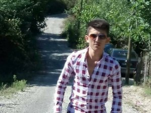 İ̇şe Gitme Bahanesiyle Evden Ayrılan Gençten 4 Gündür Haber Alınamıyor