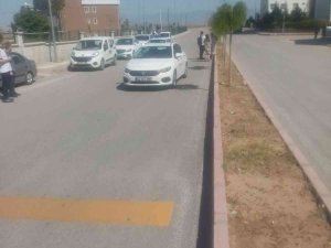 Elazığ’da Otomobilin Çarptığı Genç Ağır Yaralandı