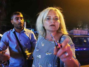 Sokak Ortasında Kavga Eden Şahıslar, Kavgayı Görüntüleyen Muhabire Saldırdı
