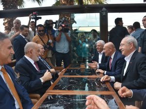 Kılıçdaroğlu Ve Karamollaoğlu İ̇zmir’de Bir Araya Geldi