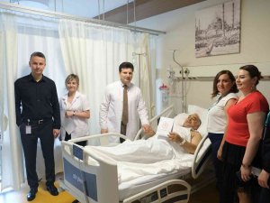 Babalara Hasta Yatağında Sürpriz