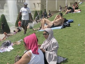 Fransa’da Aşırı Sıcaklar Nedeniyle Alarm Verildi