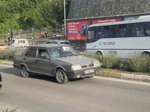 Düğün Konvoyunun Önüne Atlayan Çocuğa Otomobil Çarptı