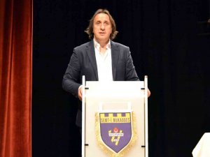 Eyüpspor’da Başkan Yeniden Murat Özkaya