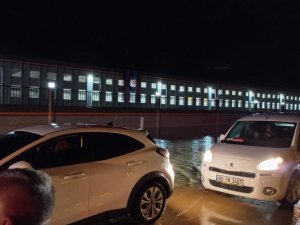 Afyonkarahisar-ankara Karayolu Sel Baskını Sebebiyle Ulaşıma Kapandı