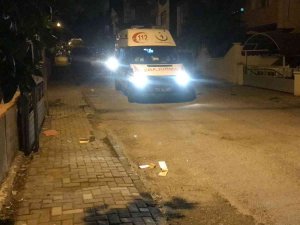 Önce Kaza Yaptı Sonra Yardıma Gelen Polise Yumruk Attı