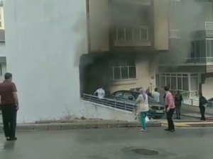 Eşiyle Tartıştığı İddia Edilen Kadın Evini Ateşe Verdi