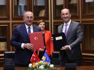 Bakan Çavuşoğlu: “Kosova’daki Fetö Varlığı İlişkilerimizin Önündeki En Büyük Sıkıntı”