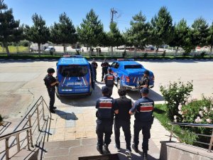 Karısını 10 Yıl Önce Öldüren Zanlı Jasat’ın Operasyonuyla Ahırda Yakalandı