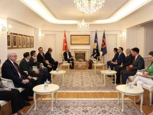 Bakan Çavuşoğlu, Kosova Cumhurbaşkanı Osmani İle Görüştü