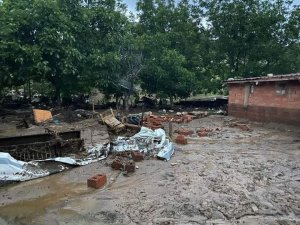 Afyonkarahisar’da Bir Köy Sele Teslim Oldu