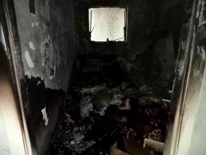 Eşine Sinirlenerek Yaktığı Ev Küle Döndü