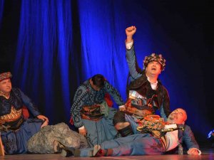 Tiyatral Gösteri İle 104 Efe, Milli Mücadele Ruhunu Anlattı