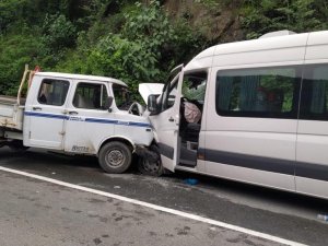 Trabzon’da Trafik Kazası: 3’ü Ağır 5 Yaralı