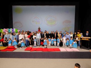 Akdağmadeni’nde Kreş Öğrencileri Mezuniyet Heyecanı Yaşadı