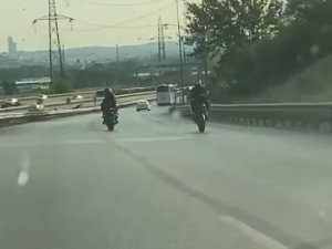Ölüme Davetiye Çıkartan Motorcular Kamerada
