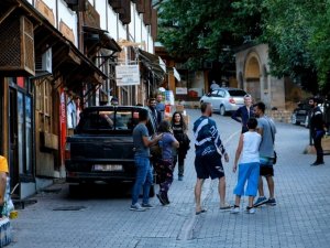 Sakin Şehirler Ağına Dâhil Edilen Kemaliye, Yaz Aylarında İlçe Nüfusunun 10 Katı Ziyaretçi Ağırlıyor