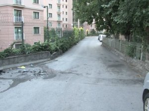 Uyuşturucu Satıcıları Kaçarken Arabayla Polise Çarptı