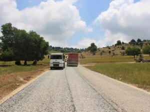 Erdemli’de 12 Mahallenin 40 Yıllık Yol Hasreti Sona Erdi