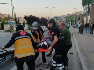 Otomobilin Çarpıp Kaçtığı Bisiklet Sürücü Ağır Yaralandı