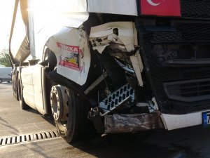 Karabük’te Tır Otomobille Çarpıştı: 3 Yaralı