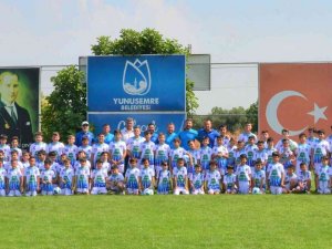 Yunusemre’de ’Yaz Futbol Okulu’ Başladı