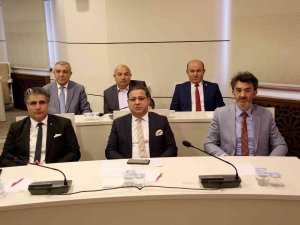 Sivaslı İş Adamlarının Yeni Pazar Arayışları Sürüyor