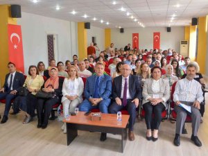 Mersin’de Aile Okulu Projesi Eğitici Eğitimi Kursu Başladı
