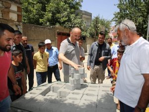 Vali Canalp, Ek 150 Bin Metrekare Parke Taşı Serimi İçin Talimat Verdi