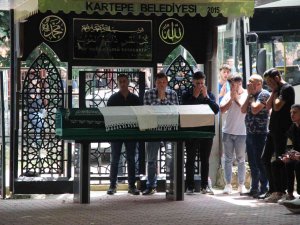Sokak Ortasında Silahla Vurularak Öldürülen Genç Toprağa Verildi