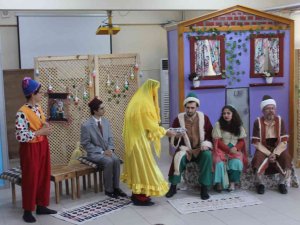 “İ̇ki Gözümün İ̇stanbul’u” Cezaevinde Sahnelendi