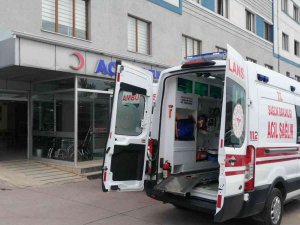 Havuzda Boğulma Tehlikesi Geçiren Çocuk Hastaneye Kaldırıldı