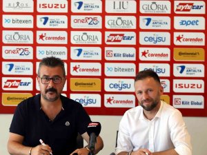 Hakan Özmert 1 Yıl Daha Antalyaspor’da