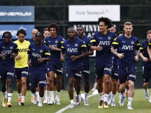 Fenerbahçe Yeni Sezon Hazırlıklarını Sürdürdü