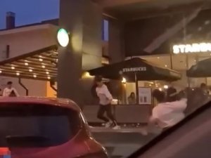 Büyükçekmece’de Kavgada Sandalyeler Havada Uçuştu
