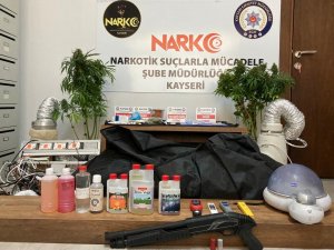 Kayseri’de Uyuşturucu İmalatı Yapılan Eve Operasyon
