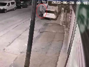 Şans, Üşengeç Hırsızın Ayağına Geldi