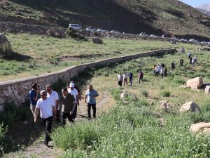 Milli Eğitim Camiasından Doğa Yürüyüşü